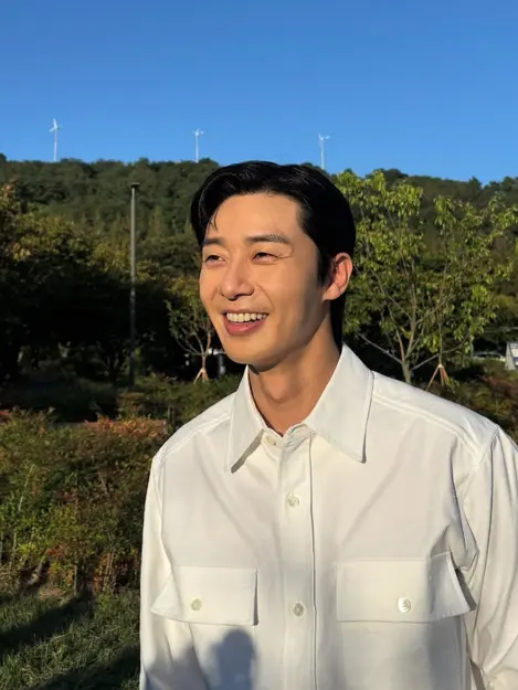 Park Seo Joon Secret Vacation in Bali Suddenly Goes Viral